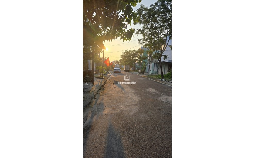 Đất MT Ban Ban 11, 100m2, đường 5.5m, khu dân cư tốt, giá 4.2 tỷ