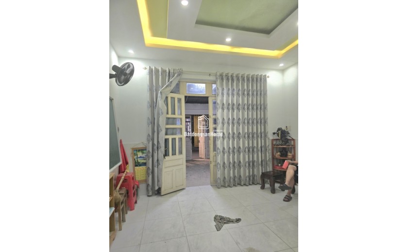 Bán nhà đường Trương Văn Hải, Q9, Thủ Đức, TP HCM. DT 95m2, 2 lầu, 3PN, Giá  8.55  tỷ, SHR 0933125879