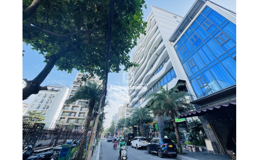 Bán nhà mặt tiền Lê Quang Đạo 345m2 khu phố Tây An Thượng gần biển Mỹ Khê, giá 135 tỷ