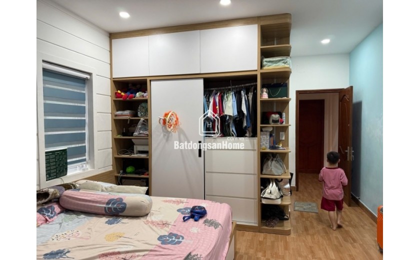 Bán nhà đường Đỗ Xuân Hợp, Phước Long B, Q9, Thủ Đức, TP HCM. DT  80m2, 4 tầng, sổ hồng. Giá 10.4 tỷ