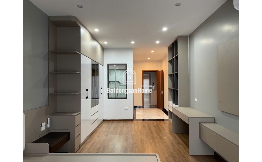 Nhà dân xây Ngô Gia Tự,ô tô đỗ cổng,40M,MT 4M,full nội thất,giá đầu tư nhỉnh 8 tỷ