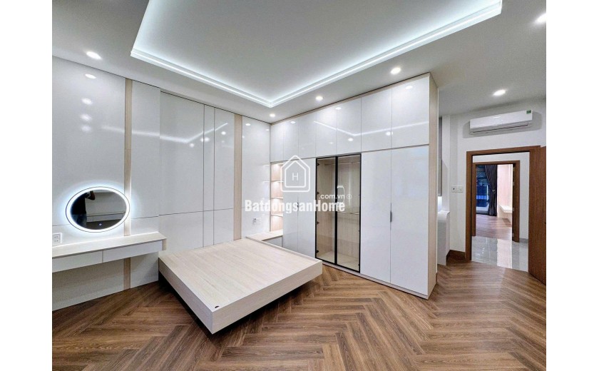 Hiếm!nhà Ngọc Thuỵ 40M,MT 4M ngõ thông,ô tô qua nhà,,full NT.Giá đầu tư hơn 9 tỷ