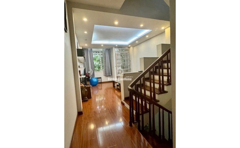 Bán nhà mặt phố Quang Trung Hà Đông 79 m mt 4.5 m giá 17 tỷ 200 ô tô đường 40m vỉa hè kinh doanh