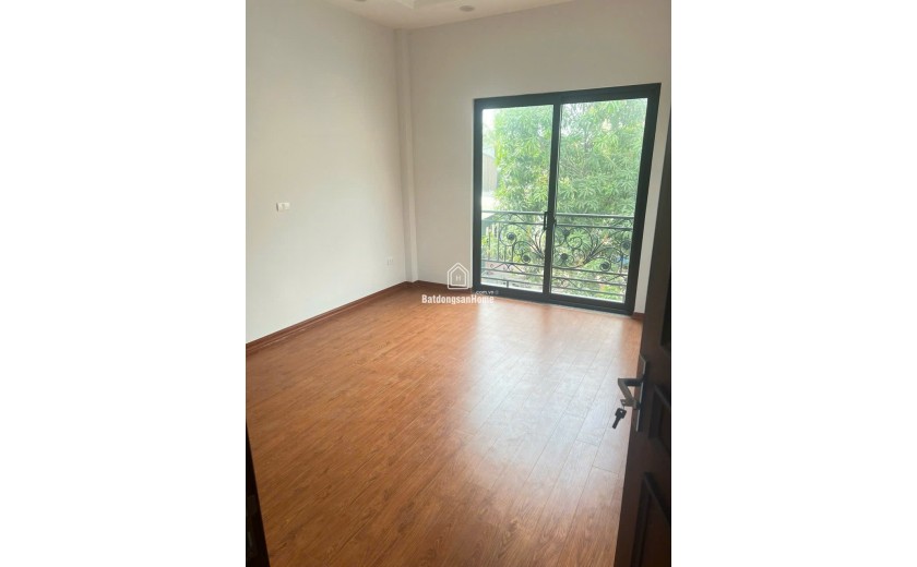 Bán nhà Vĩnh Ninh Thanh Trì Hà Nội 79m2, 4 tầng, 4 phòng ngủ, cách ô tô 10m, giá tốt