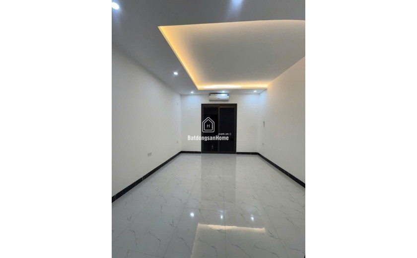 Nhỉnh 4.x tỷ 30m2 4 tầng 2 ngủ thoáng vĩnh viễn. Vĩnh Hưng Hoàng Mai Hà Nội