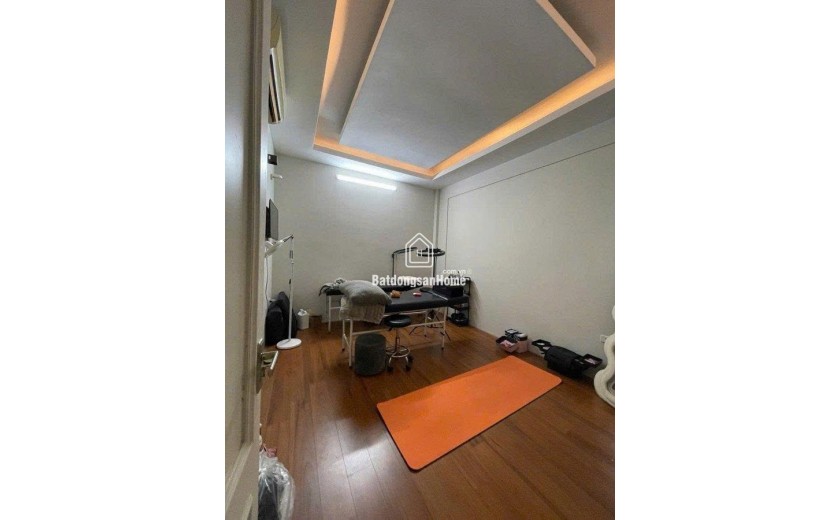 CĂN HỘ TOẠ LẠC TẠI MẶT PHỐ PHẠM NGỌC THẠCH - BUÔN BÁN KINH DOANH SẦM UẤT
HIỆN CẠNH NHÀ CHO THUÊ MỞ HÀNG ĂN VÀ VĂN PHÒNG
NHÀ DÂN TỰ SỬA- NỘI THẤT XỊN