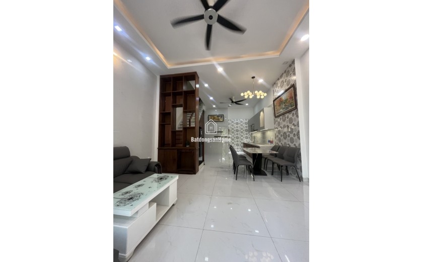 Bán nhà đường số 9 Trường Thọ, Thủ Đức, TP HCM. DT 52m2, 3 tầng, 3PN, Giá 7.7 tỷ, SHR - 0933125879