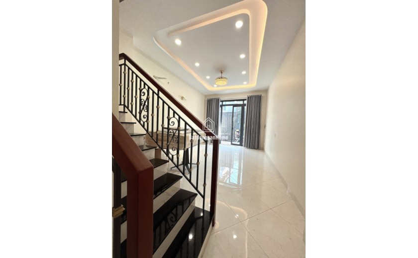 Bán nhà 4 tầng đường số 10 Linh Xuân, Thủ Đức, TP HCM. DT 68m2, 4PN, SH, 6.65  tỷ - 0933125879