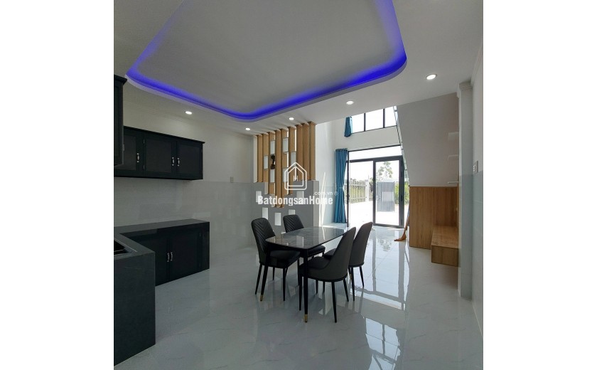 Bán nhà mặt phố Đường Thanh Niên, Kế Công Viên Sa Đéc, Đồng Tháp 99m2, 3PN,