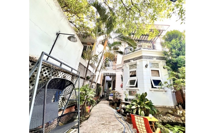 Bán Biệt Thự sân vườn, đường Trương Thanh Hải, Tăng NHơn Phú B, Thủ Đức, TP HCM. DT  210m2, Sổ Hồng, 16.4 Tỷ