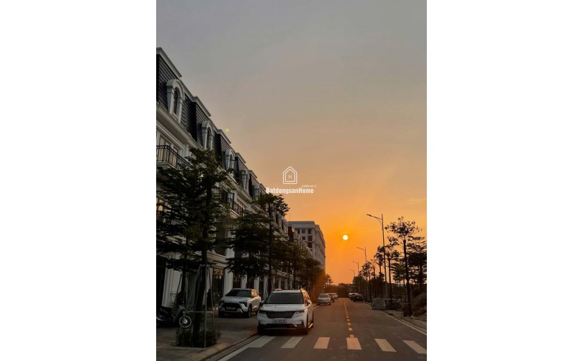 BÁN NHÀ MẶT TIỀN NGUYỄN LỘ TRẠCH HUẾ