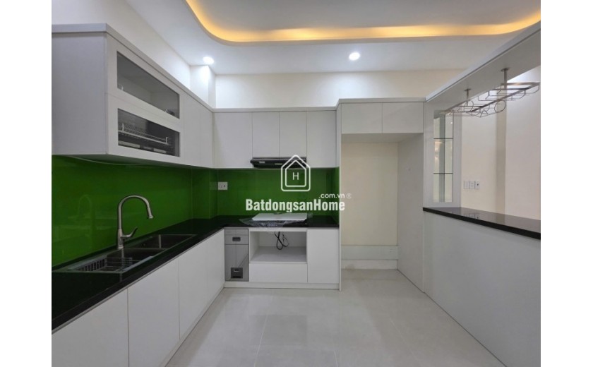 Bán nhà mặt phố Kha Vạn Cân, Linh Trung, Thủ Đức, TP HCM. DT 120m2, 2 tầng. Giá 10.1 tỷ, SHR. 0933125879