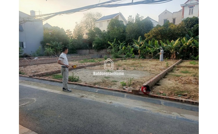 Bán đất xóm Gà Cổ Loa - 80m2 - đường thông ô tô