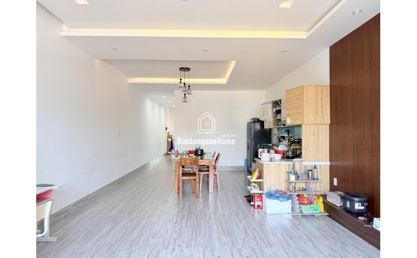 Bán nhà Trần Đại Nghĩa 124m2 3 tầng mặt tiền kinh doanh giá 13.5 tỷ