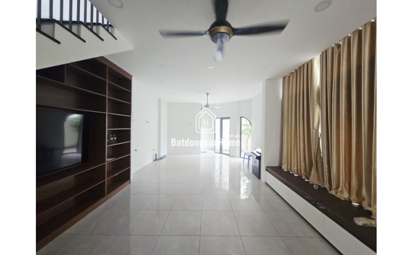 Bán nhà đường số 19, Linh Chiểu, Thủ Đức, TP HCM. DT - 127m2, 3 tầng, 13.1 tỷ