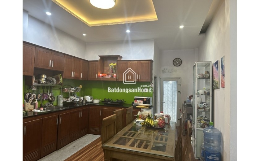 Nhà mặt tiền Bùi Thị Xuân, Sơn Trà, 64m2, giá 9,7 tỷ, gần biển