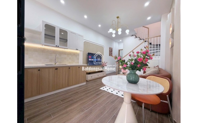 Nhà kiệt Lý Tự Trọng 40m2 3PN nhà mới giá 4.39 tỷ Hải Châu ở ngay