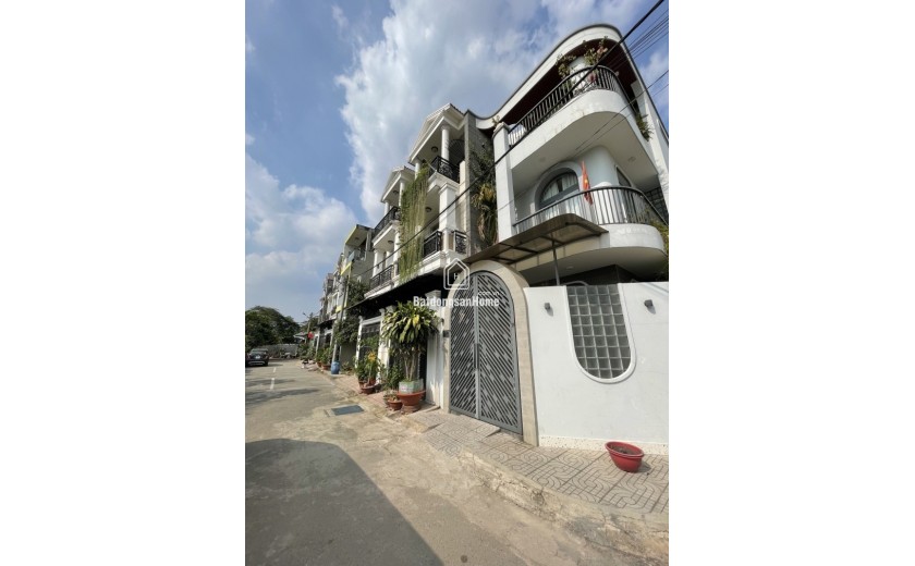 Bán nhà 4 tầng, đường số 10, Hiệp Bình Phước, Thủ Đức, TP HCM. DT - 52m2. Giá 6.8 tỷ, Sổ Hồng, 0933125879