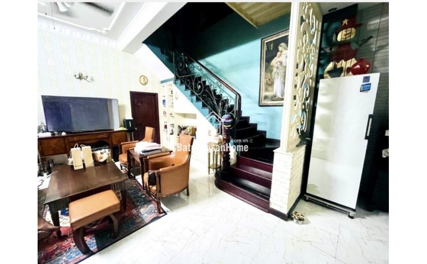 Bán Biệt Thự sân vườn, đường Trương Thanh Hải, Tăng NHơn Phú B, Thủ Đức, TP HCM. DT  210m2, Sổ Hồng, 16.4 Tỷ