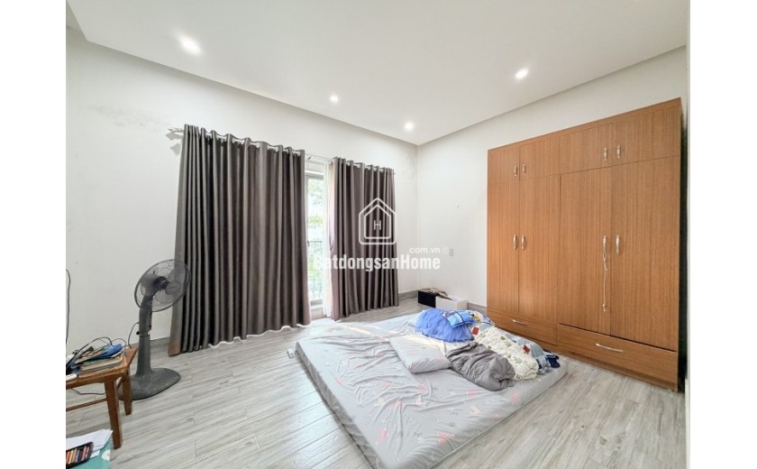 Bán nhà Trần Đại Nghĩa 124m2 3 tầng mặt tiền kinh doanh giá 13.5 tỷ