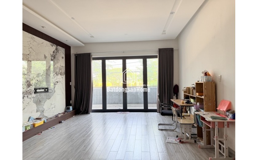 Bán nhà Trần Đại Nghĩa 124m2 3 tầng mặt tiền kinh doanh giá 13.5 tỷ