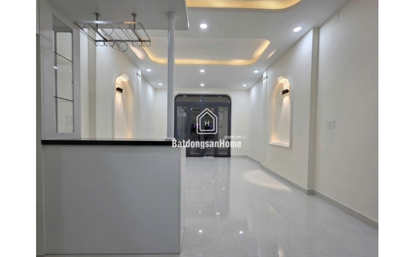 Bán nhà mặt phố Kha Vạn Cân, Linh Trung, Thủ Đức, TP HCM. DT 120m2, 2 tầng. Giá 10.1 tỷ, SHR. 0933125879