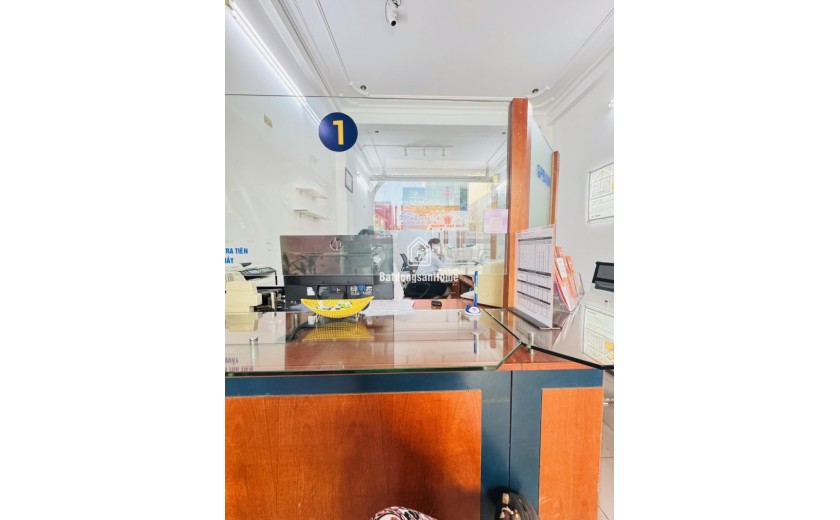 Mặt tiền Nguyễn Văn Linh 105m2 nhà 3 tầng cho thuê 35tr/tháng giá 31,9 tỷ