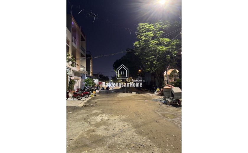 Bán lô góc 2 mặt tiền Võ Duy Ninh 105m2 ngang 6.3m gần biển giá 14.2 tỷ