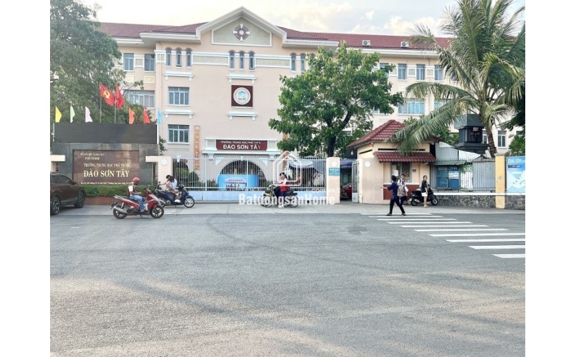 Bán nhà 4 tầng đường số 10 Linh Xuân, Thủ Đức, TP HCM. DT 68m2, 4PN, SH, 6.65  tỷ - 0933125879