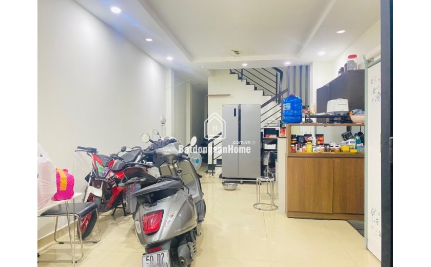 Bán nhà đường số 6, Linh Xuân, Thủ Đức, TP HCM. DT 210m2, 9PN, 9,4 tỷ. Sổ hồng. 0933125879