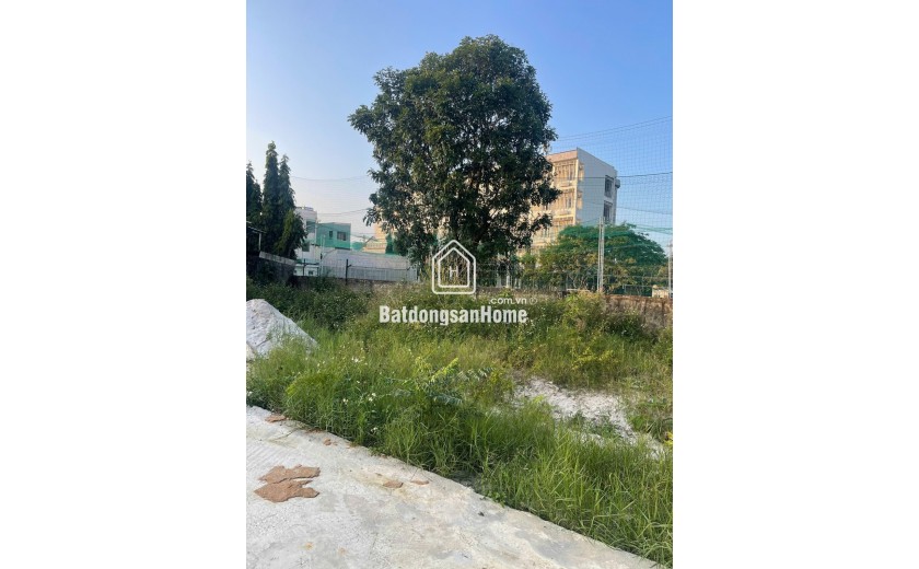 Bán lô đôi Nguyễn Phan Vinh 279.6m2 ngang 9m giá 29 tỷ sát biển 20m