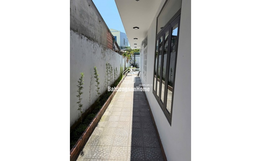 Bán nhà MT Cách Mạng Tháng 8 240m2 ngang 6.9m dòng tiền 50tr giá 21.9 tỷ