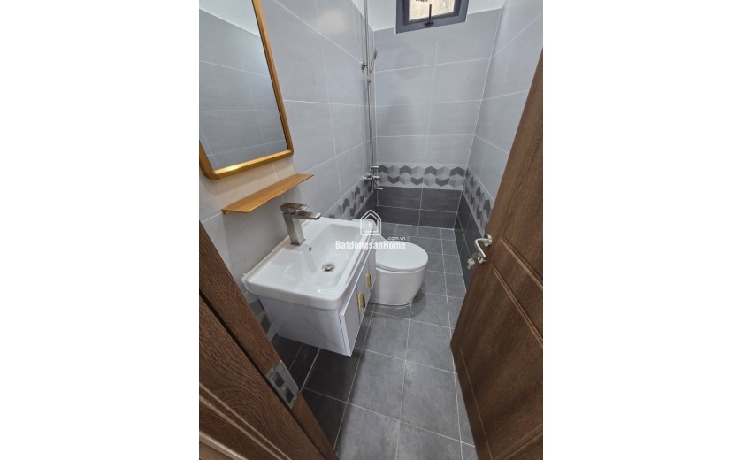 Bán nhà hẻm đường Quang Trung, Phường Tăng Nhơn Phú B, Q,9, TP HCM. DT 60m2, 2 tầng. Giá 4.7 tỷ, SHR - 0933125879