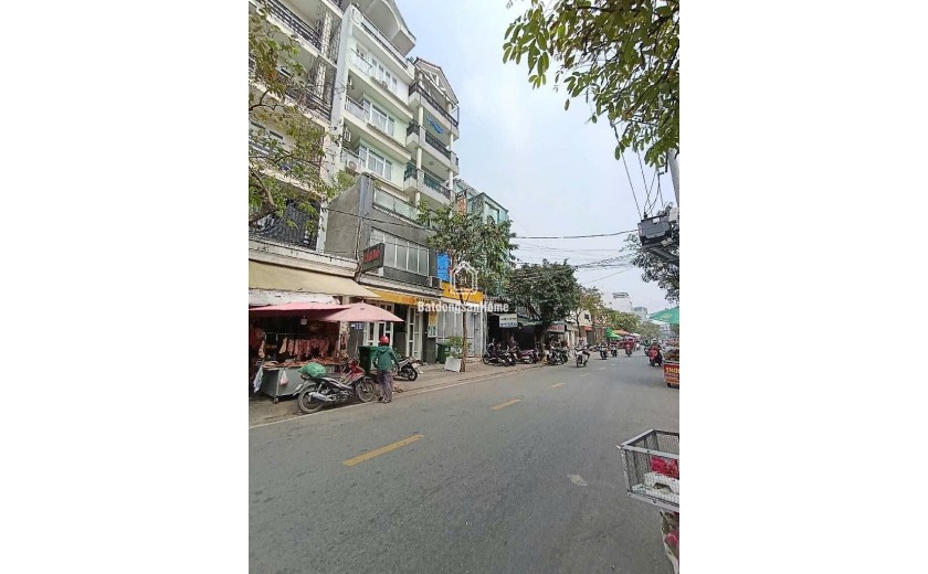 Quận 7, Khách Sạn  Mặt Tiền Đường Lý Phục Man, 6 Tầng, 6x20m. Chỉ Có 23 tỷ, Cần Bán