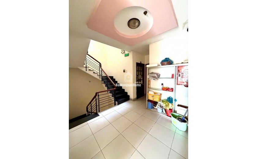 Quận 7, Khách Sạn  Mặt Tiền Đường Lý Phục Man, 6 Tầng, 6x20m. Chỉ Có 23 tỷ, Cần Bán