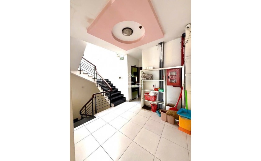 Quận 7, Khách Sạn  Mặt Tiền Đường Lý Phục Man, 6 Tầng, 6x20m. Chỉ Có 23 tỷ, Cần Bán