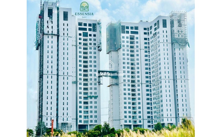 Căn 2PN giá tốt tại Essensia Sky, view hồ bơi giá chỉ 5 ty 6