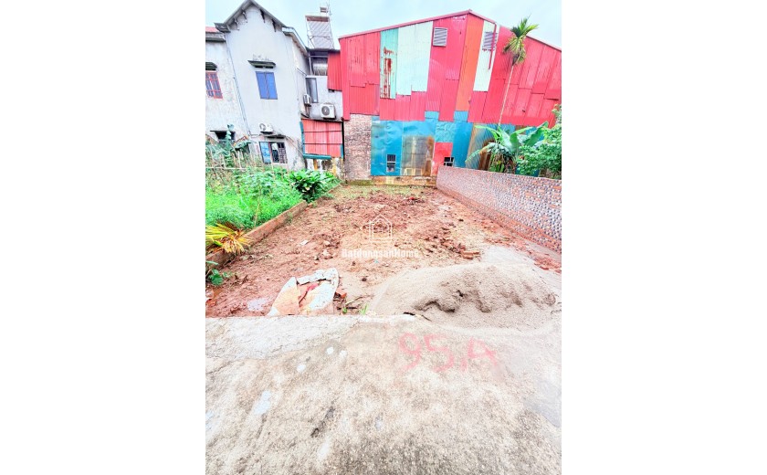 MUỐN GỬI B.ÁN 95M TRUNG CHÂU B _ LIÊN MINH _ HÀ NỘI