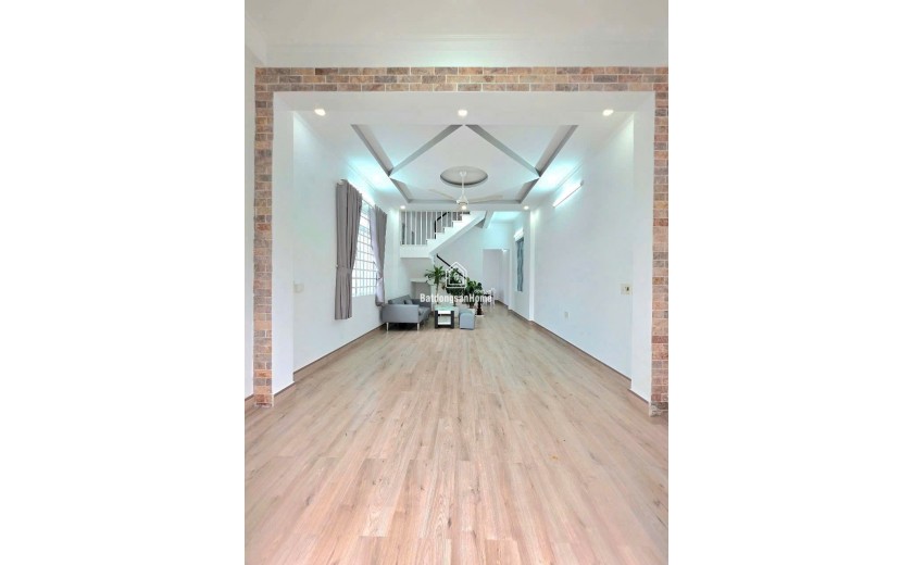 Mặt Tiền Chính Kinh Doanh 4 Tỷ 86 - SHR Gốc 2 Mặt Tiền 4