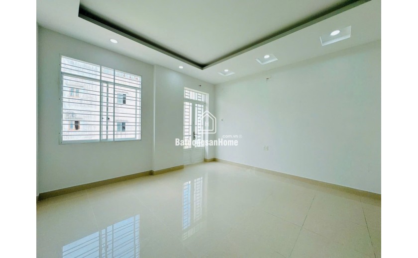 Siêu phẩm 4 tầng Q7 sát Phú Mỹ Hưng, SHR hoàn công đủ, giá 5.99 tỷ