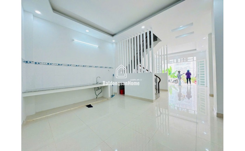 Siêu phẩm 4 tầng Q7 sát Phú Mỹ Hưng, SHR hoàn công đủ, giá 5.99 tỷ