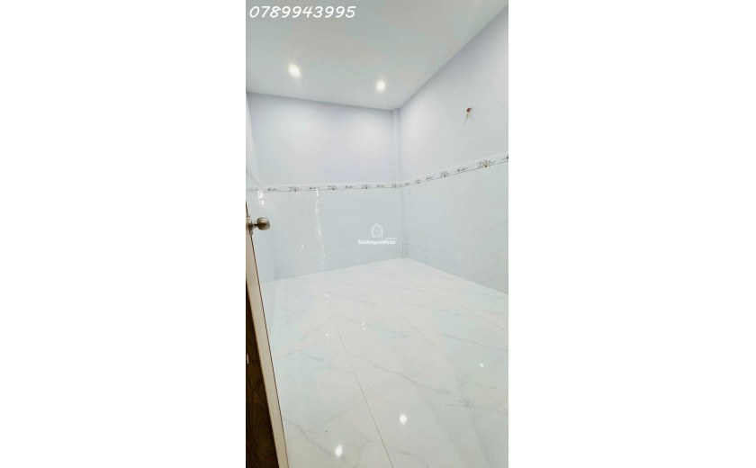 Bán nhà quận 3 Cách mạng tháng 8 gần ga metro, 33m, 2PN mới, giá nhỉnh 3 tỷ