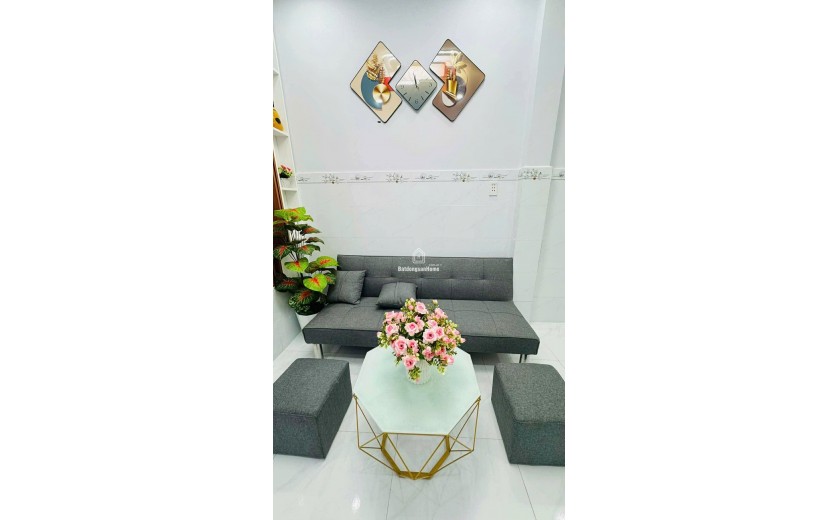 Bán Nhà Quận 3 - CMT8 - Nhà Mới - 33M - 2PN - Nhỉnh 3 Tỷ