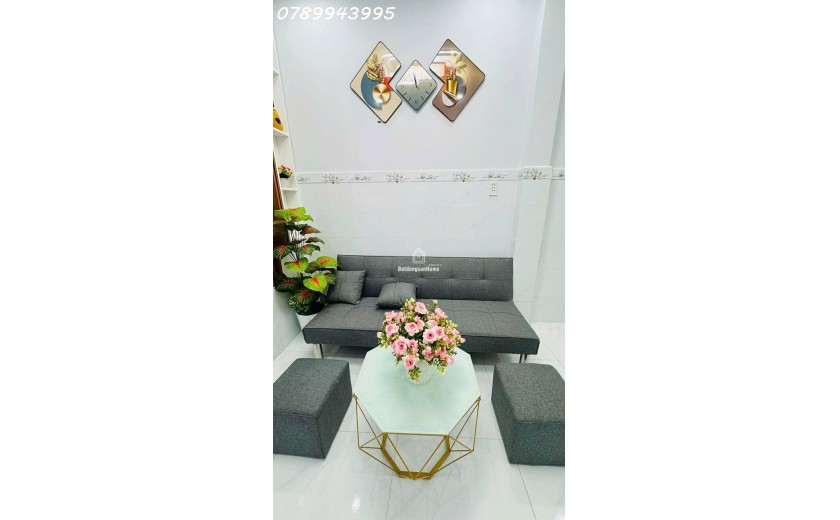 Bán nhà quận 3 Cách mạng tháng 8 gần ga metro, 33m, 2PN mới, giá nhỉnh 3 tỷ