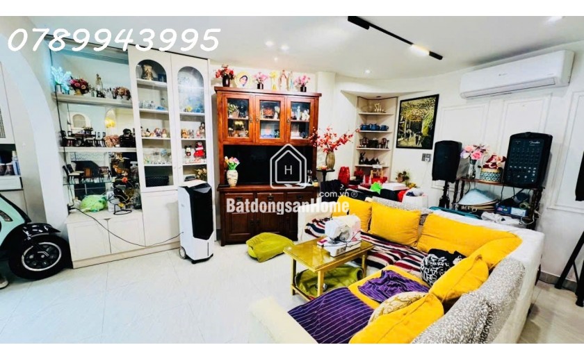 Lê Văn Sỹ - Nhà Mới Ở Ngay - Ngang Khủng Gần 8M - Hẻm Ba Gác - Cách Mặt Tiền Huỳnh Văn Bánh Vài Căn - 4PN - Nhỉnh 9 Tỷ