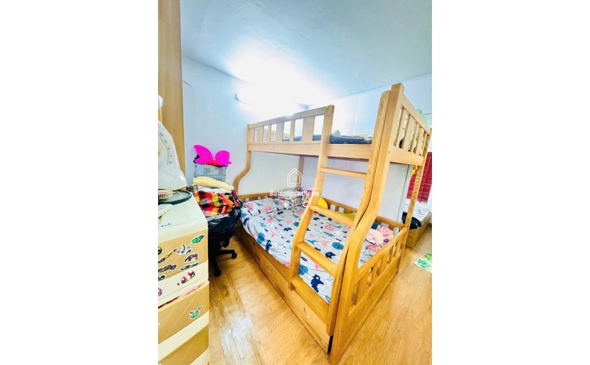 BÁN NHÀ TẬP THỂ 70M 2 NGỦ LÔ GÓC - SIÊU THOÁNG ĐẸP 4,5TY