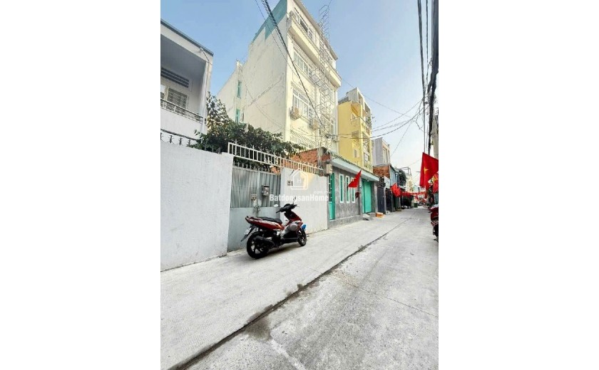 HOT NHÀ QUẬN 7 – GẦN LÂM VĂN BỀN 4.2M x19M Chỉ 8 TỶ 8