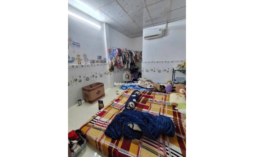 Bán nhà  Huỳnh Tấn Phát, Quận 7, 2 tầng, 2PN, sổ hồng riêng, giá 4.7 tỷ