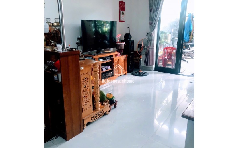 Nhà 2 tầng Nguyễn Bảo 107m2 3PN gần Mẹ Thứ giá 6.8 tỷ