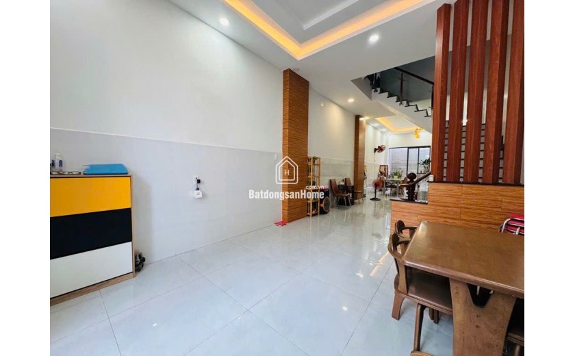 Bán nhà ngay ngã 4 GÒ MÂY - 68M2 - HXT - 4 TẦNG BTCT - 5.9 tỷ